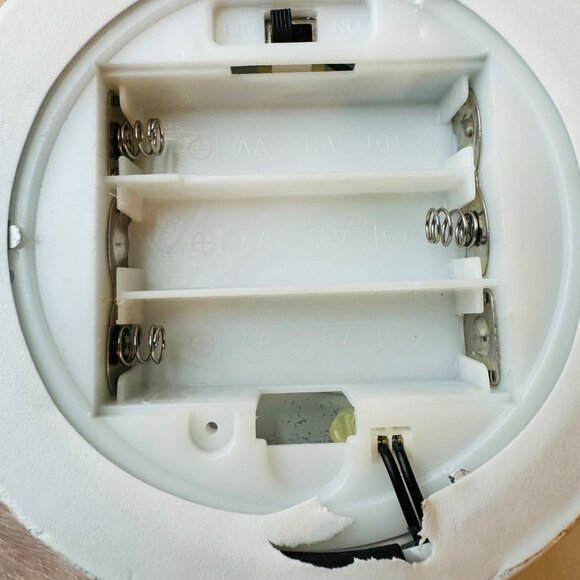 Neon Pineapple Shaped LED Table Light With Sunglasses Home Decor & Party Decor - Picture 5 of 7